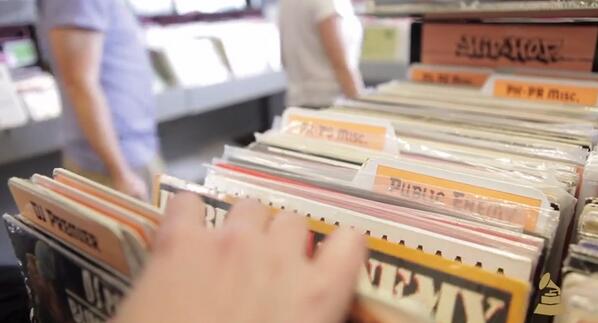 Grammys's tweet photo. #MusicMonday >> What's on your playlist this week? ♫ http://t.co/d03F0Iwl4D