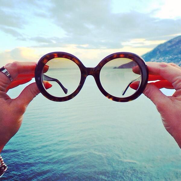 ItsFun2BeHappy's tweet photo. #FASHION @dolceromaeyewear • #PromoOnline -Codice Sconto di 50€ su tutta la collezione #blog50 http://t.co/GiupR1JAA8 http://t.co/RthyR6lUiv