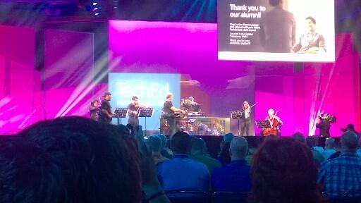 AskSumlar's tweet photo. Flash drive is pretty good. #msteched http://t.co/o1ifXXYegl