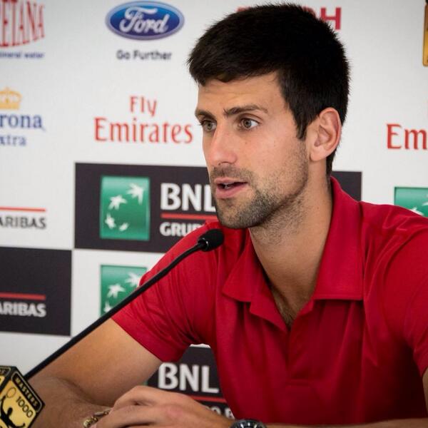 WeAreTennisITA's tweet photo. Facce da #ibi14. W/ @stanwawrinka @DjokerNole @SaraErrani @roberta_vinci http://t.co/DuLwIEyGMp