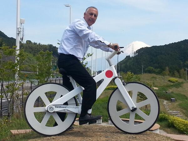 Cardboardtech's tweet image. Traveling through Japan - the #cardboardbike with #mtfuji in the background.