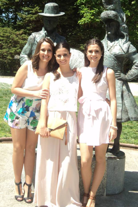 vquijada's tweet photo. Y es que en esta vida no hay nada mejor que tener hermanas ;) http://t.co/8JbKvCr1wB