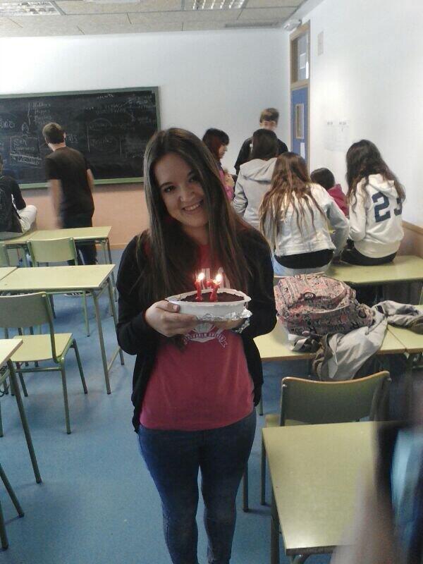 iirenee_15's tweet photo. Muchasss graciasss a @luciaagaldeano y a @Diego1297zgz :)))) http://t.co/DrEvAUgAy7