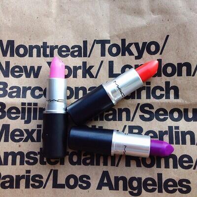 MakeupNotebook's tweet image. Where am I? I am on your lips. 💄💋