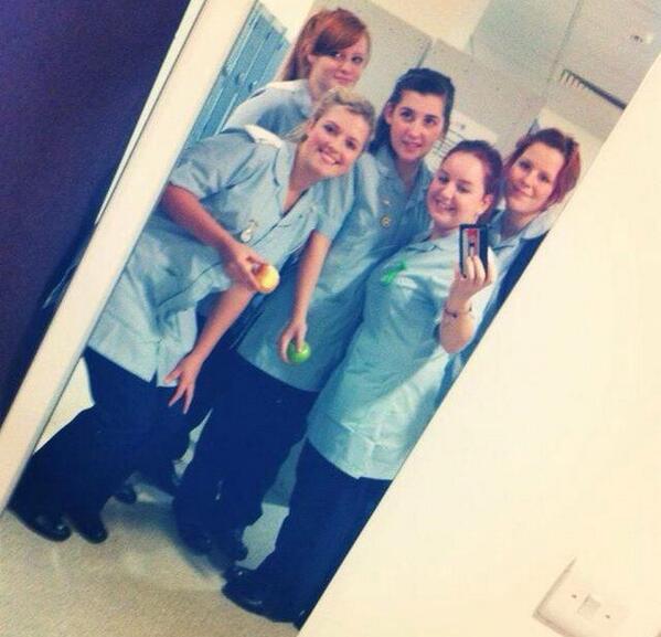 jennie2094's tweet photo. Happy International Nurses Day!! #IND2014 #proud #lovemydegree ππ http://t.co/H4O3yP6LQb