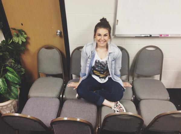 HopeDallas's tweet image. i made a bed cause we were doing nothing in class. :,-) #snugglesession ?