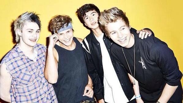 imagine_5SOS___ tweet picture