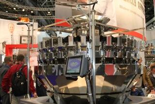 LolaFPaniagua's tweet image. Muchas novedades #ishida en esta #interpack2014 como la serie RV de multicabezales