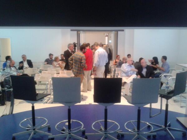 BBVASpark's tweet photo. Caras conocidas hoy en #Retuiter en el Centro de Innovación BBVA: http://t.co/NyoUCVWEZb http://t.co/T66oDhHpek