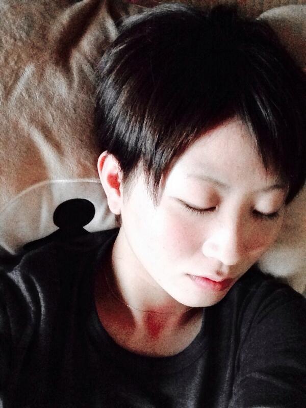 Onimura Auf Twitter ちょ わたしのいまの髪型での 寝顔まじ