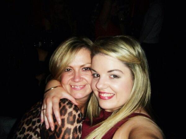 MissyT_M's tweet photo. #besties http://t.co/CQsm7apW4k