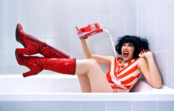 Win 2 tickets to see <a href="/MeowTopia/">Meow Meow</a> at <a href="/LdnWonderground/">London Wonderground</a> just RT to enter. Full details here: appletonpinupgirl.com/2014/05/compet…