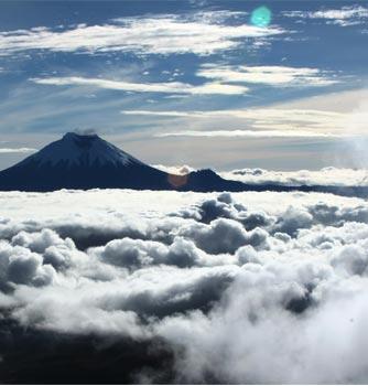 EcuadorTravel's tweet photo. Un lugar donde el cielo y la tierra se unen #AllYouNeedIsEcuador http://t.co/7ijcd50nak