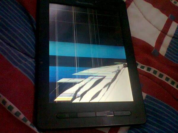 Karito1008's tweet image. Buaaaaaaa Se cayo y creo q se murio mi #Pandigital #Tablet. Aunque podría decirse q esta en estado de coma. ;(