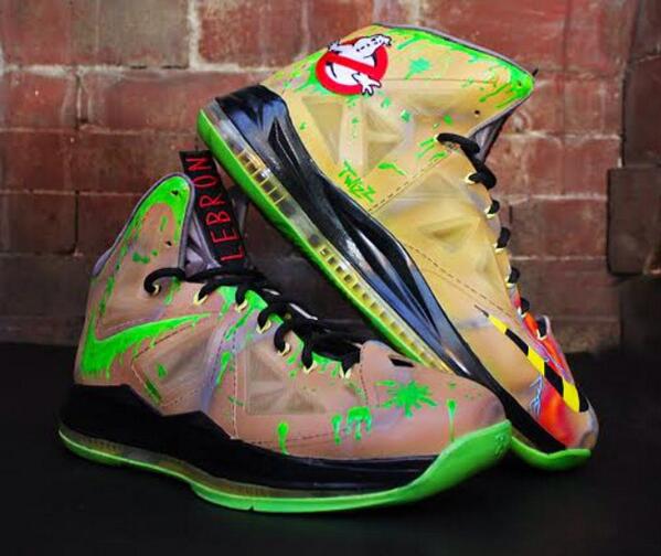 Sneakers_Sick's tweet photo. Lebron 10 "Ghost Busters" #SS http://t.co/nwoErcXbSs