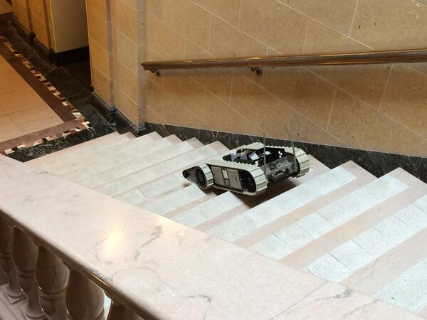 elliot_branson's tweet photo. Military packbot goes where ever it wants to http://t.co/zyH7hir11s