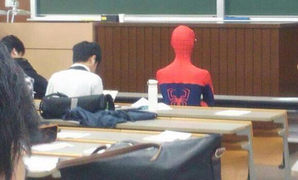ligoteo_CEU's tweet photo. Primer caso de la picadura de la araña parda en el CEU... ¡¡Cuidado!! Estas son sus consecuencias http://t.co/4hugYxirE9