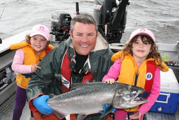 BoatingCampaign's tweet photo. MT @lancefisherpdx @MustangSurvival Everyday is "wear your life jacket to work day! #wearit #safeboatweek http://t.co/bfqrPvrbTN