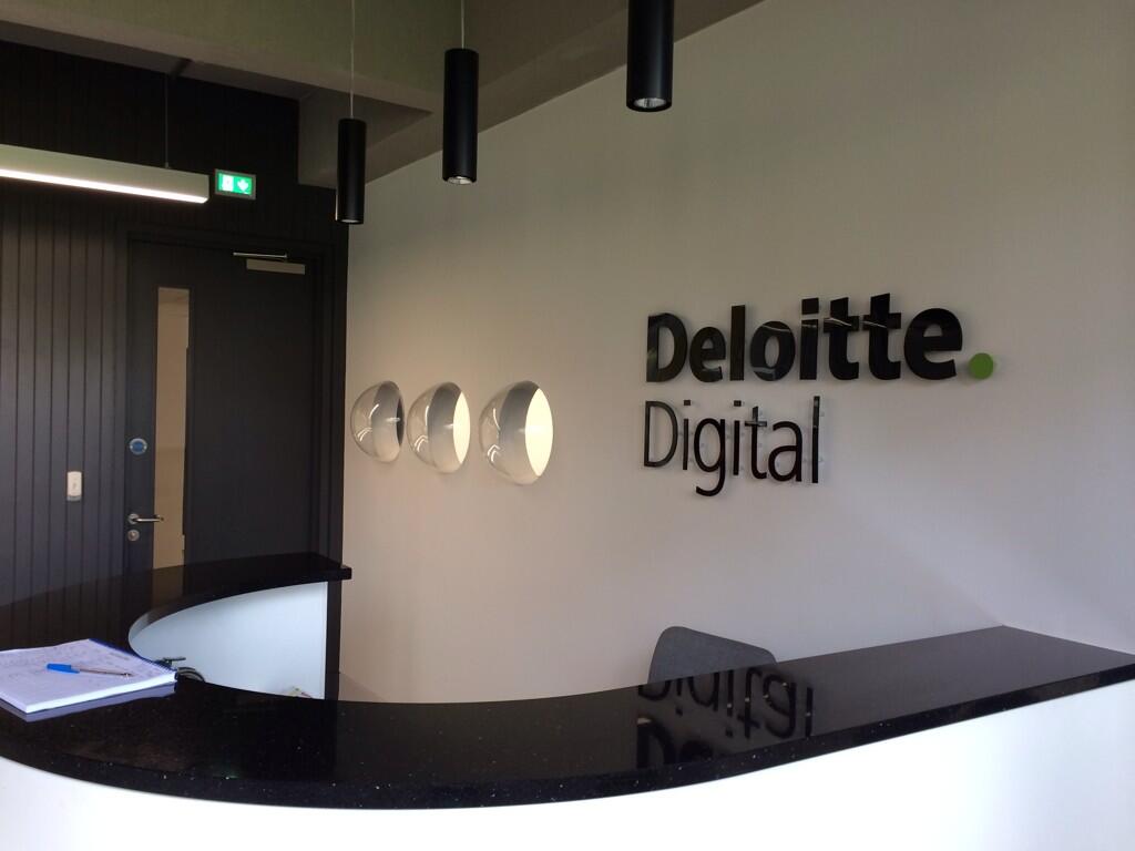 DELOITTE DIGITAL BELFAST Wroc?awski Informator Wroc?aw