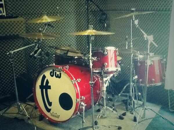 SoyAlexOliver's tweet photo. #DrumsTime que rico! Esto es vida! :) http://t.co/huRF3Hk3JI