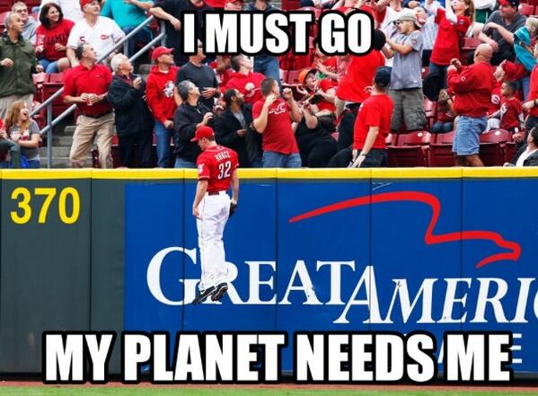 I must go my people need me оригинал. Футболка show must go on. Baseball meme funny. Все путем фильм. Шоу маст гоу он мем.