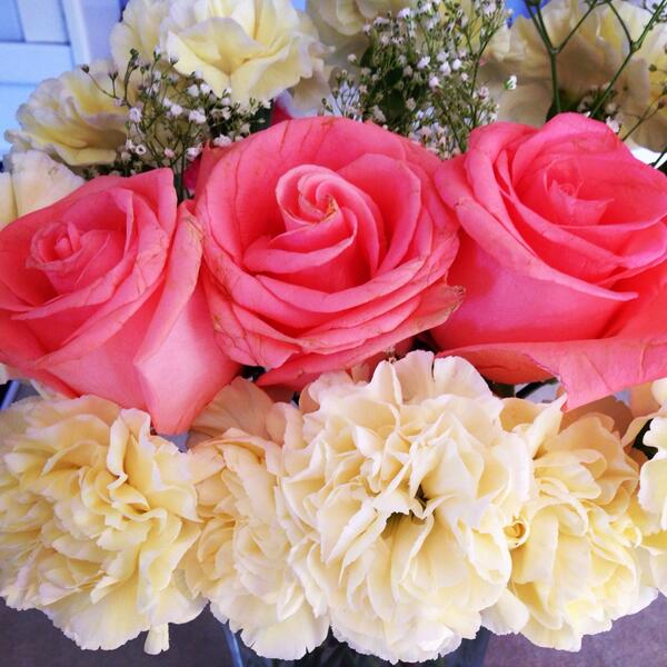 The flower arrangement I made for my momma for #Mothersday  Cost? $13 #glambudget