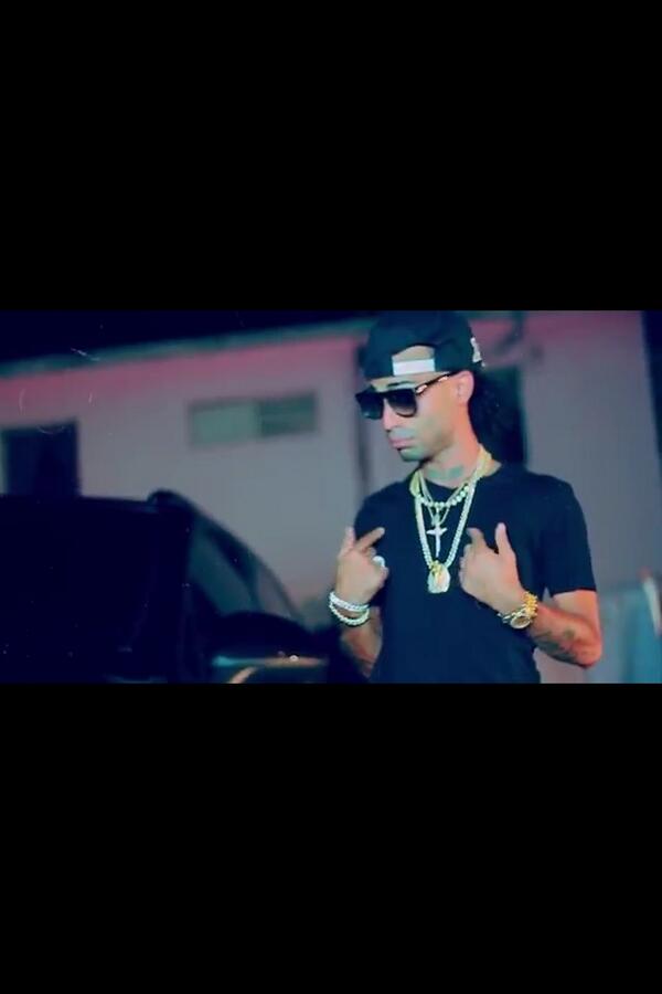 ArmandoPaulino_'s tweet image. #teamprrra #papiArca #VideoOficial #capeaeldough2k14 @TeamPrrra