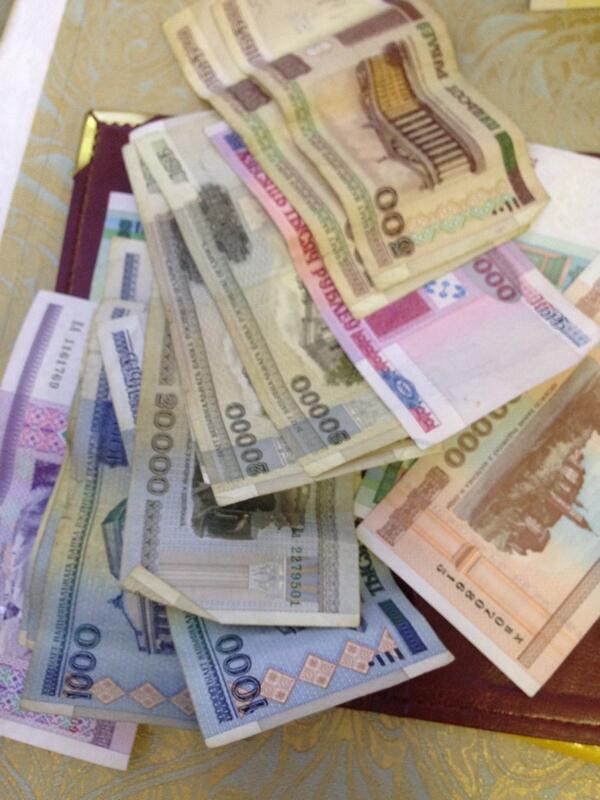 svtlehmann's tweet image. Rensar plånkan @elinfredriksson76 kött, svamp, gorgonzola, två öl, 300 tusen cashmoney. #dyrt #panoramavy