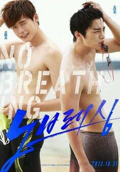 Mau abs begini sepanjang film? Ini ada di film NO BREATHING.ga cuma dimanjain sama abs mereka, tp filmny jg bagus.