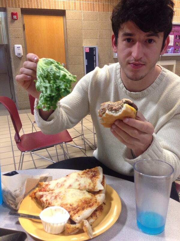 q_larrondo's tweet image. You might Think he eats healthy... NO, it's to hide all the pizza! @Eno_Sa #americandiet #gettinFit #enosFAT #fatMate