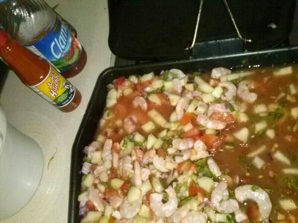 saulsoto05's tweet photo. Con permiso, muy buen provecho mis amigos!! #SinaloaStyle http://t.co/cTsfyaTazF