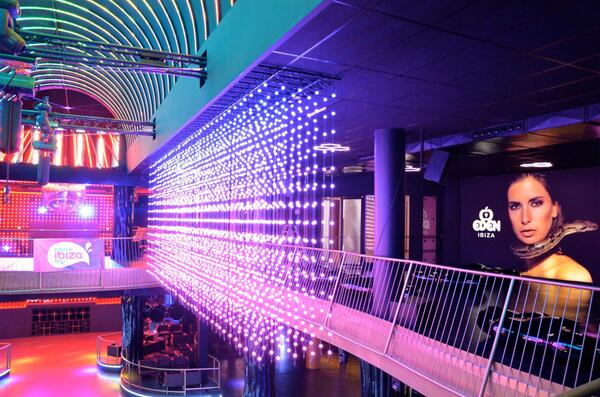 ReVisiNL's tweet photo. Mooi project van ReVisi op #Ibiza #LEDGraphix http://t.co/0IY5RO9gcl