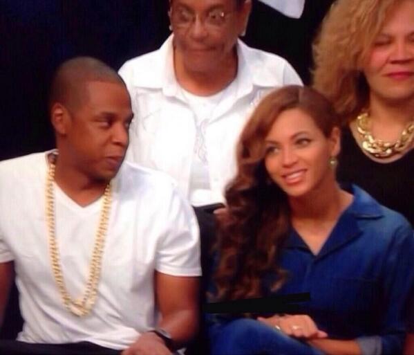UBtalkin's tweet image. It's a different world then the one the rest of us live in! #HEATvNETS  #WhatJayZSaidToSolange