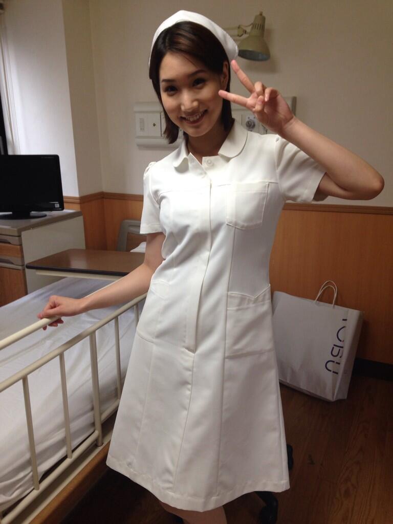 舞咲みくに على X: 今日はナースだよっ(^^) http:t.comTgaKWY3wh  X