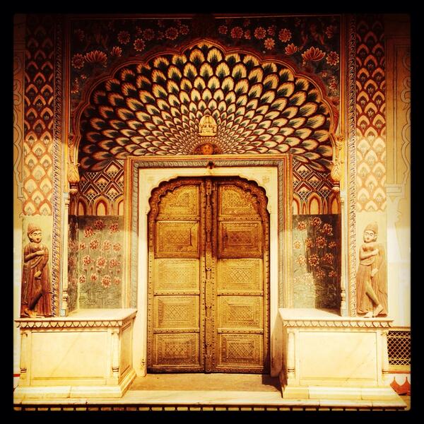 rupenradia's tweet photo. Exploring the #Golden #Triangle #Jaipur #Delhi #rupenradia http://t.co/ew3wl5j5hy