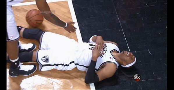 JonnyFootbalI's tweet photo. Pierce said he wanted to guard LeBron before the game.

49 points later... http://t.co/kIUiR4Vy1o