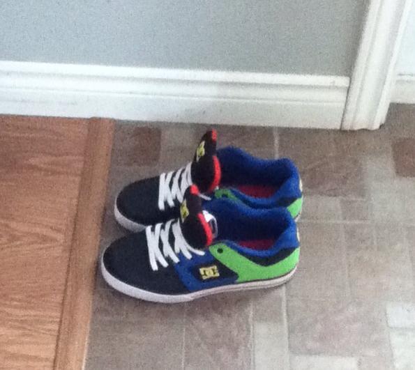 IanFreaky's tweet photo. New Shoes (y) http://t.co/bbx3POP2vx