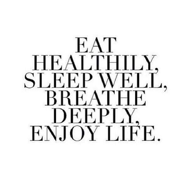 alimetria's tweet photo. Come #Saludable, duerme bien, respira profundo y disfruta la vida!! ¡Que descanses! http://t.co/wqvuGN3dpM
