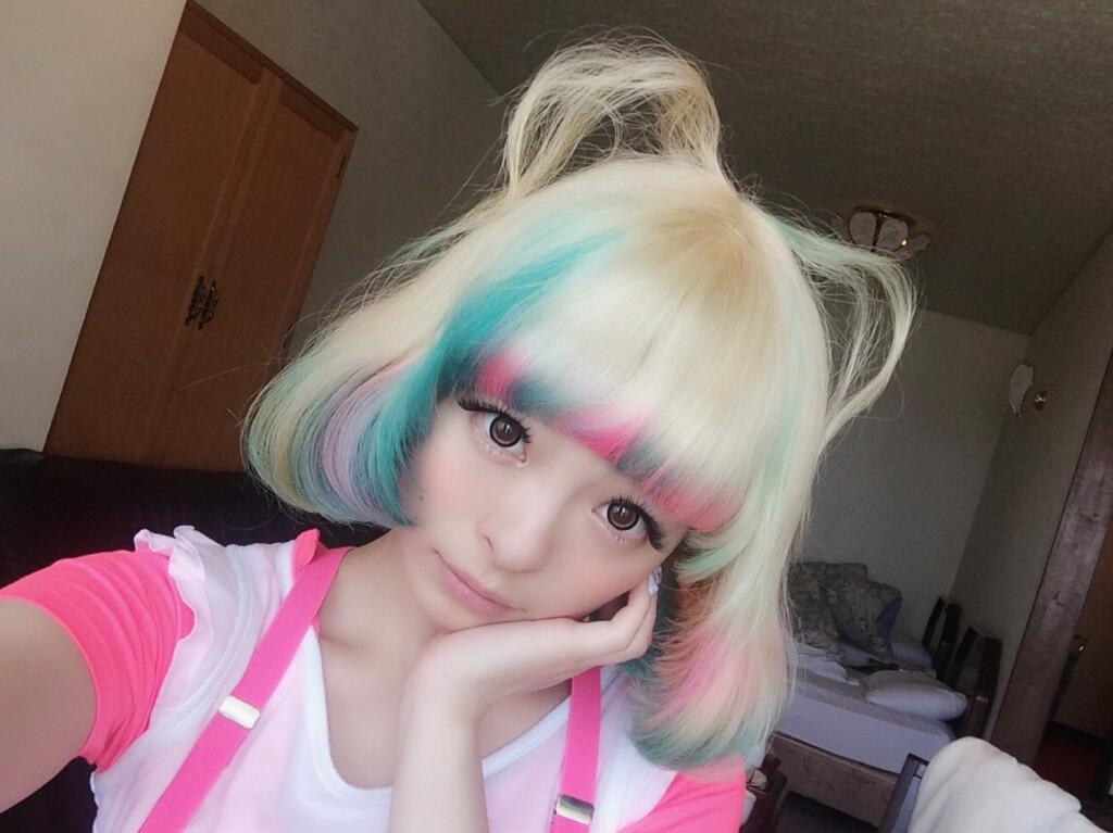 きゃりーぱみゅぱみゅ 不思議な髪色 Http T Co Iyxsxrlwgy きゃりーぱみゅぱみゅ 不思議な髪色 Http T Co Iyxsxrlwgy