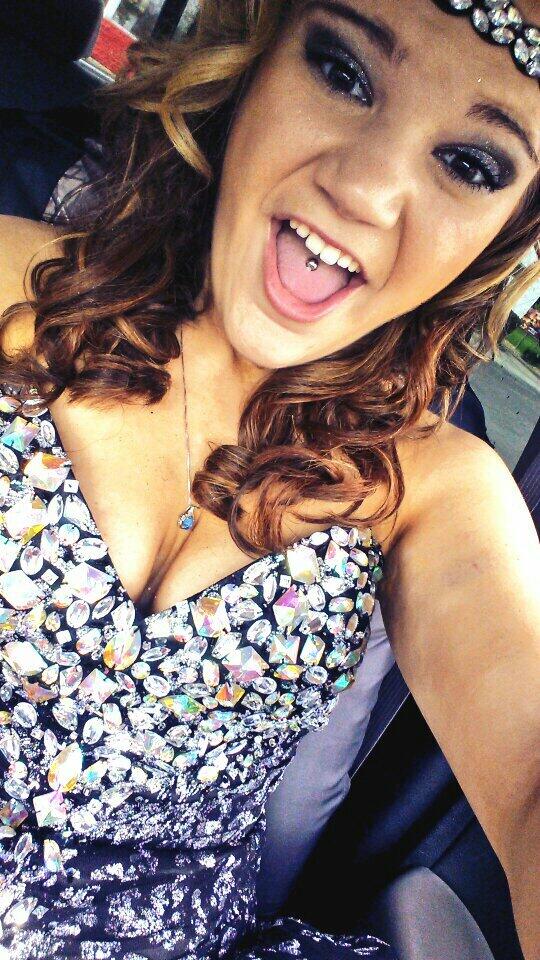 im_RISS_ky's tweet image. fave prom selfie♡ #prom2k14 #perfectprom #promselfie