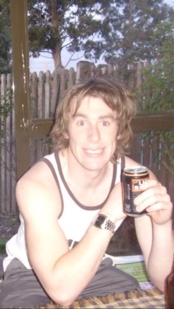 porch7's tweet photo. @sleepyfaggot @Gus_Bus12 http://t.co/aWt4VRQy6r