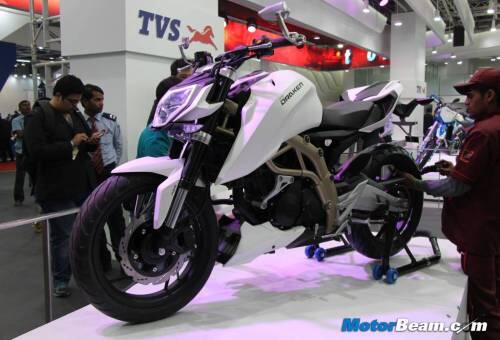 prateekdevta's tweet photo. India goes muscle #biking with #ToBeLaunched Draken http://t.co/kPpECRFZ2M Pulsar preparing own ground too http://t.co/EyQZKYNfRz