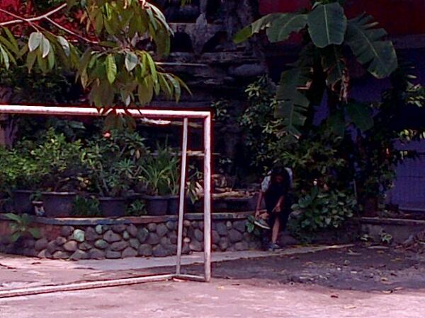 XAP_28's tweet photo. Ini si @Lidyaandreyani pas diceburin kekolem~ haha http://t.co/uSdXrylBMa