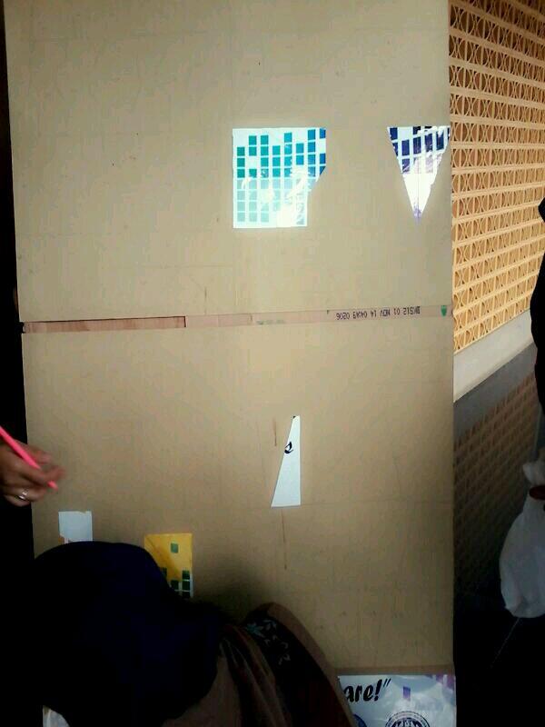 Nursingchamp's tweet photo. Sebelum masuk ke bale, registrasi dlu dan langsung nempel stiker dipapan signature :))) http://t.co/Swtnai1neJ