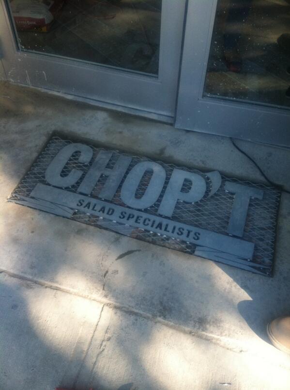 vccappelletti's tweet photo. Loos like another chop't salad day! http://t.co/db9wi38Zt4