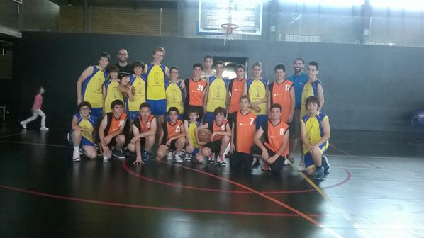 EPClaver's tweet photo. Basquet Claver Infantil: SUBCAMPIONS DEL SEGRIÀ! http://t.co/gxVxg77EMx