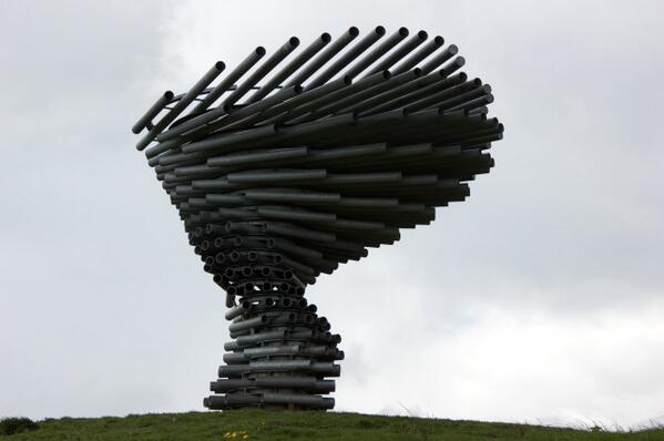 jkeston's tweet image. Day 1: Rain subsided enough to get 10 takes of duets with #SingingRingingTree. Next: reduce wind noise in binaural.