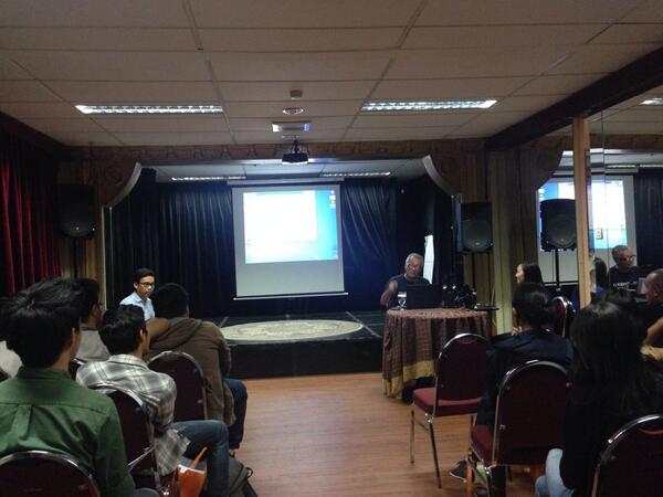 bapak <a href="/arbainrambey/">Arbain Rambey (Opung Gijul)</a> akan memulai sharing session bersama pejepret jakarta....