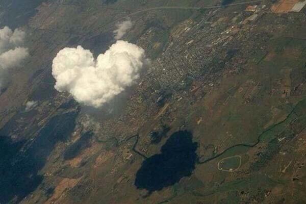 "<a href="/_Paisajes_/">Paisajes Increíbles</a>: Nube en forma de corazón!!! "<a href="/Indariita/">Ita indari</a>