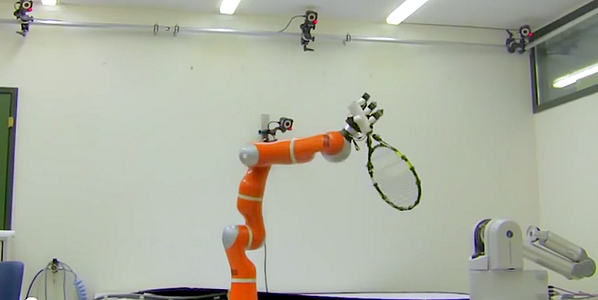 CNET's tweet image. Super-fast robotic arm catches items in midair cnet.co/1slrN9q #ICYMI